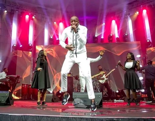 HOW TO AVOID FORGETTING LYRICS ON STAGE WHILE SINGING